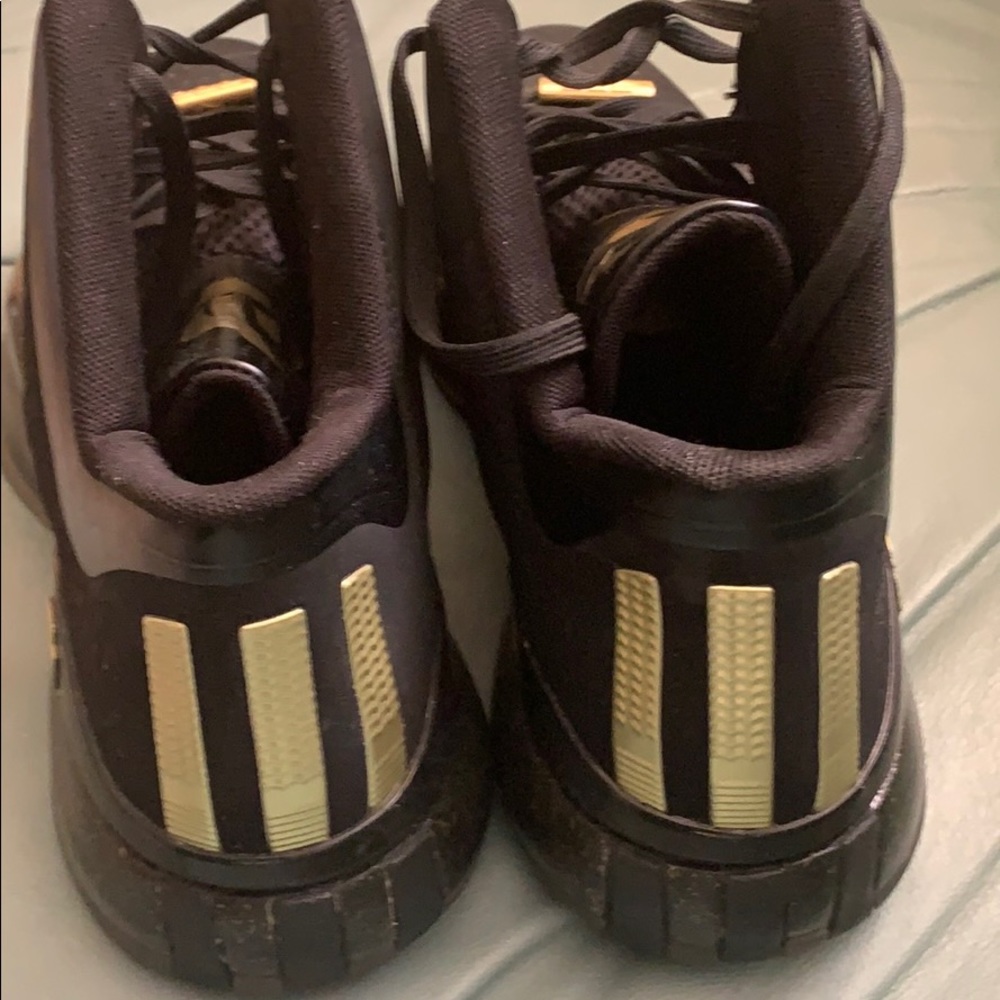 DRose Shoes - Picture 3 of 4